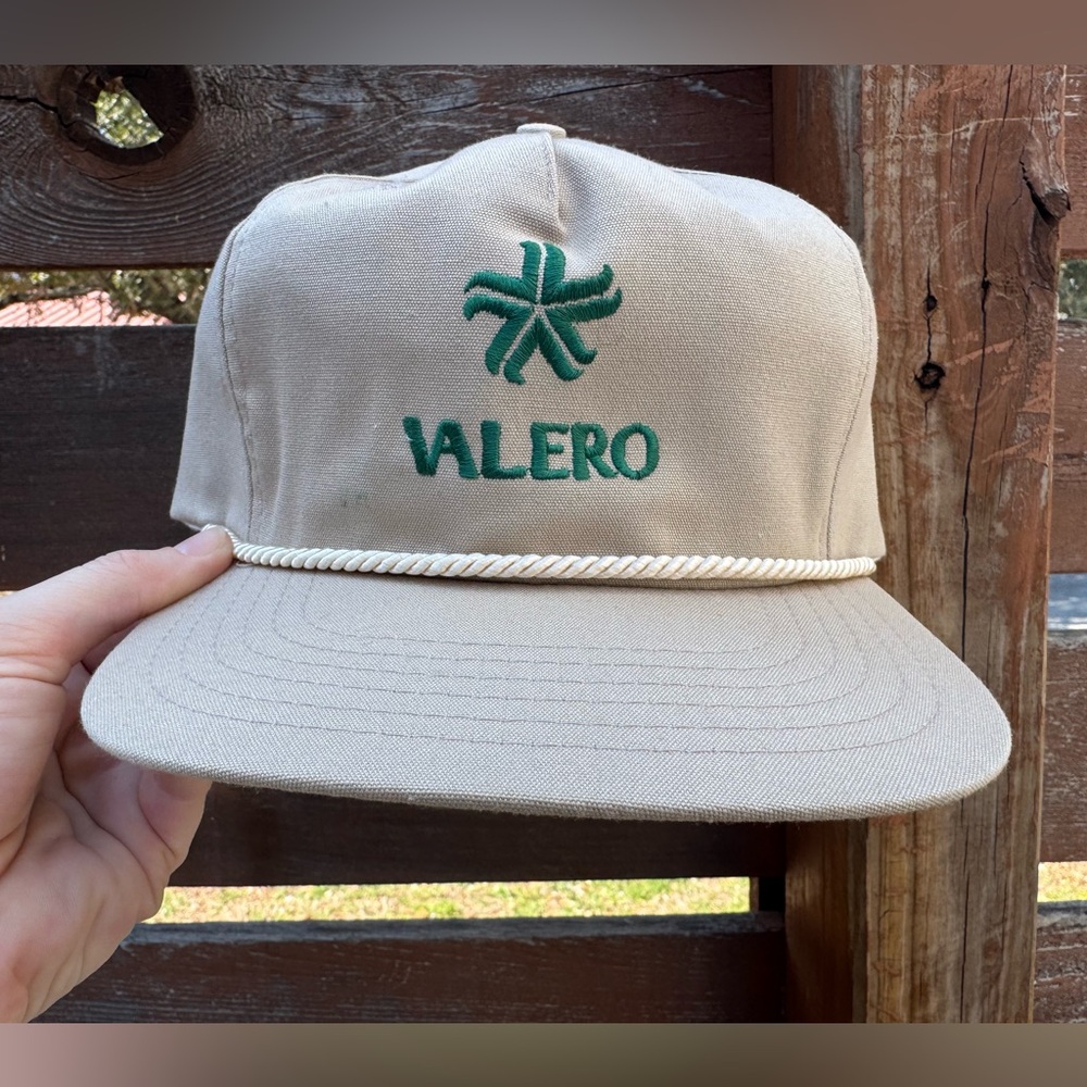 Vintage 70s Dead stock Valero Trucker Cap in Tan and Green